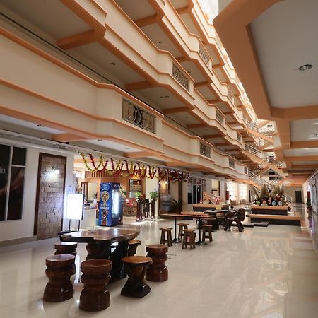 Wangburapa Grand Hat Yai Bagian luar foto