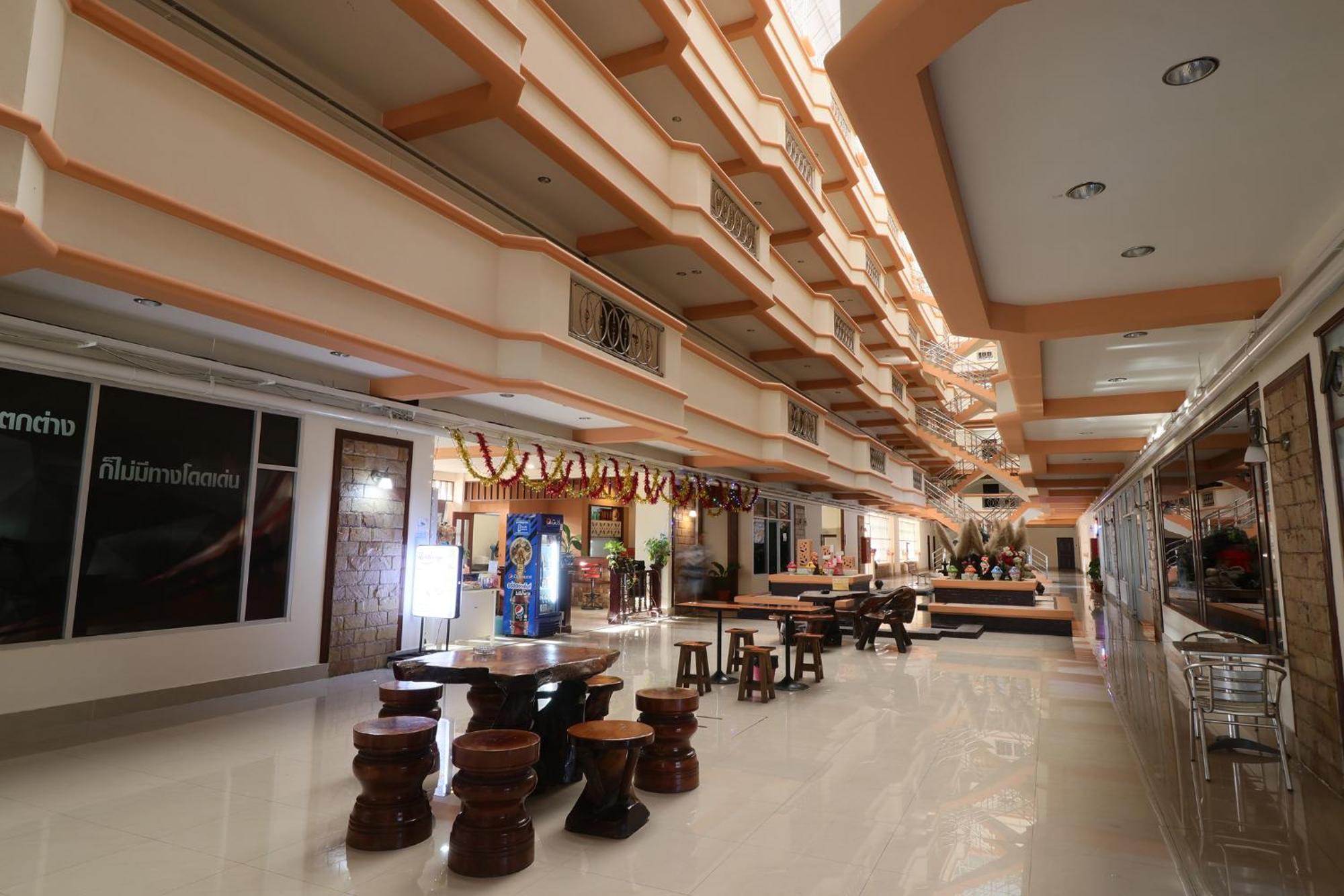 Wangburapa Grand Hat Yai Bagian luar foto